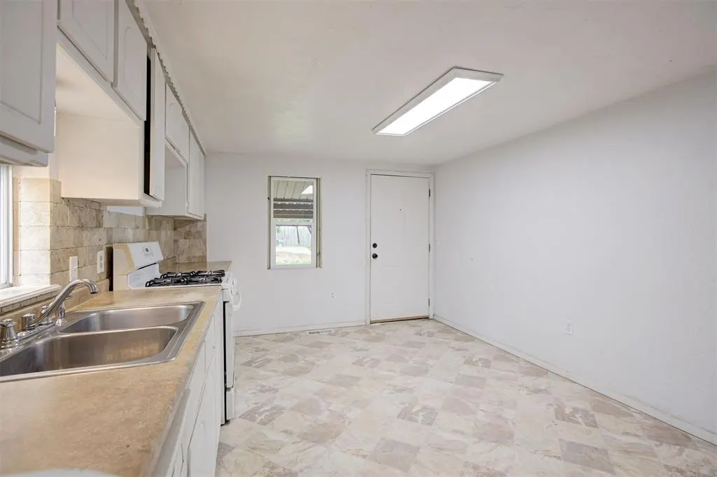 Photo 16 — 1013 N Carr Drive, Newcastle, OK 73065