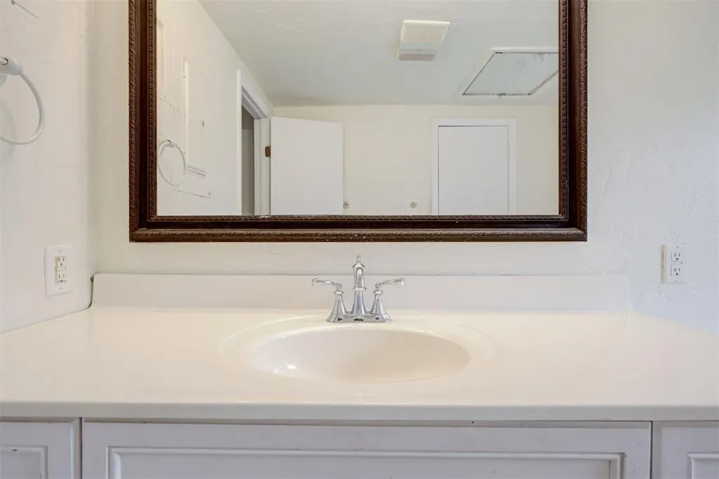 Photo 22 — 1013 N Carr Drive, Newcastle, OK 73065
