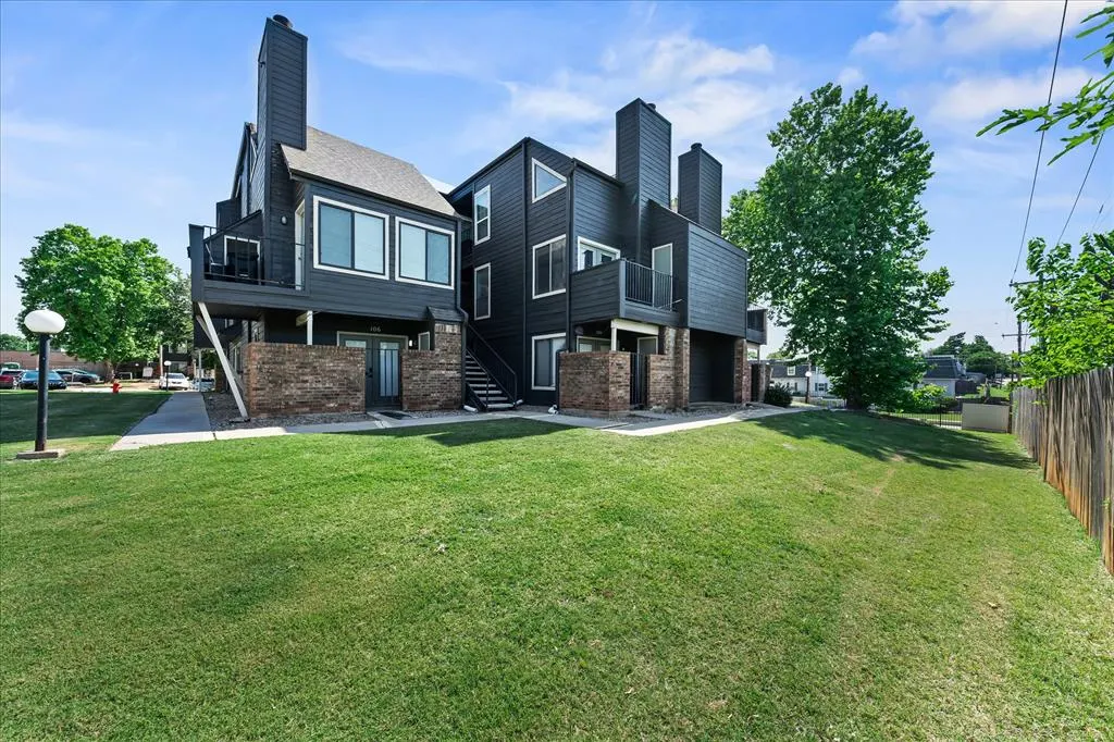 Front exterior — 11510 N May Avenue B107, Oklahoma City, OK 73120