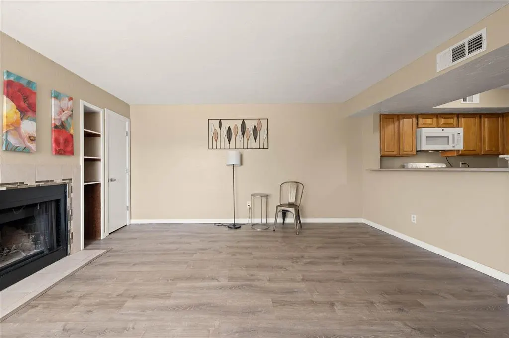 Photo 5 — 11510 N May Avenue B107, Oklahoma City, OK 73120