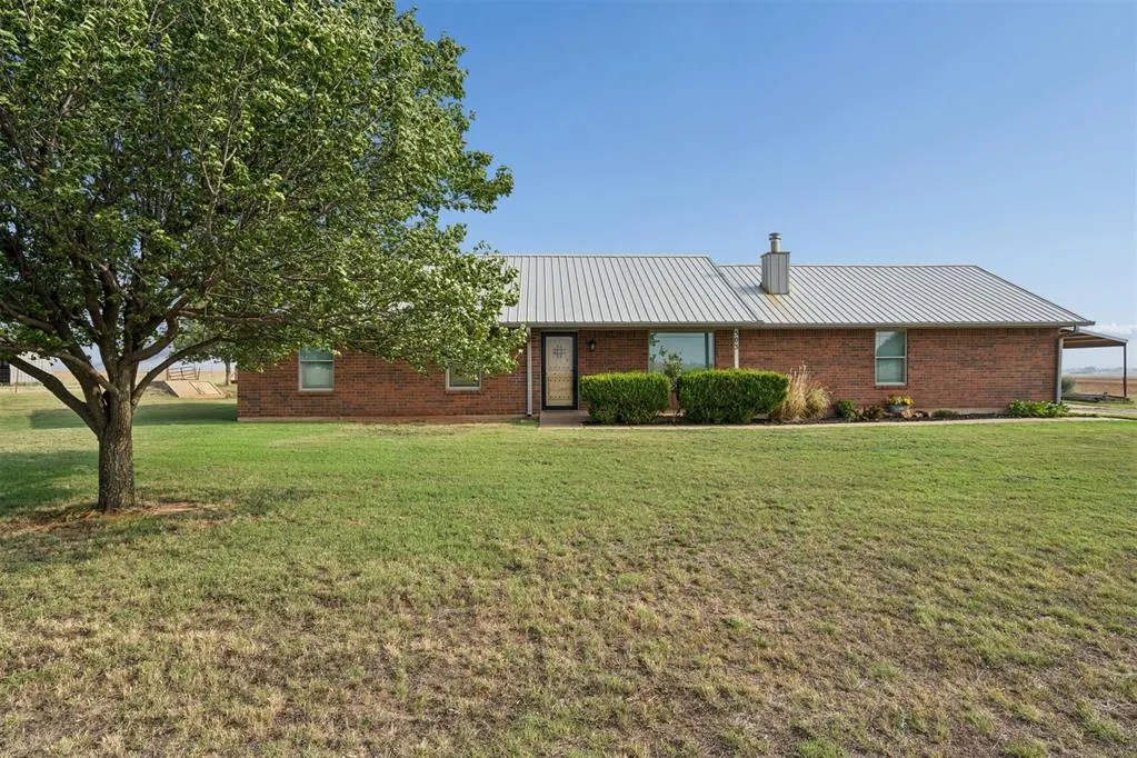 Photo 4 — 503 Moffat Road NE, Piedmont, OK 73078