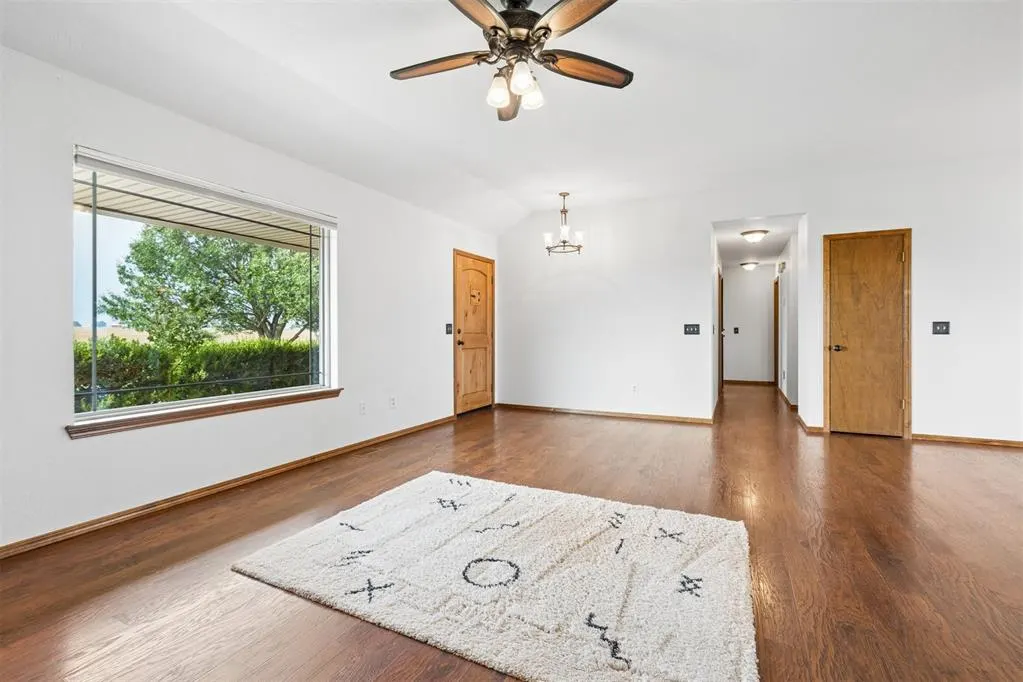 Photo 10 — 503 Moffat Road NE, Piedmont, OK 73078