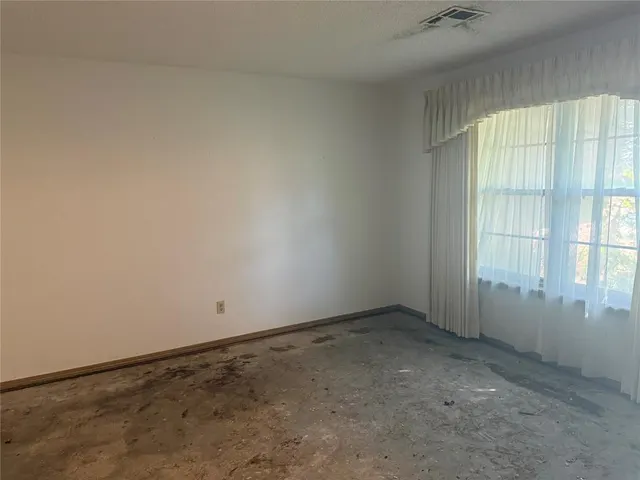 Photo 3 — 3225 N Glenhaven Drive, Midwest City, OK 73110