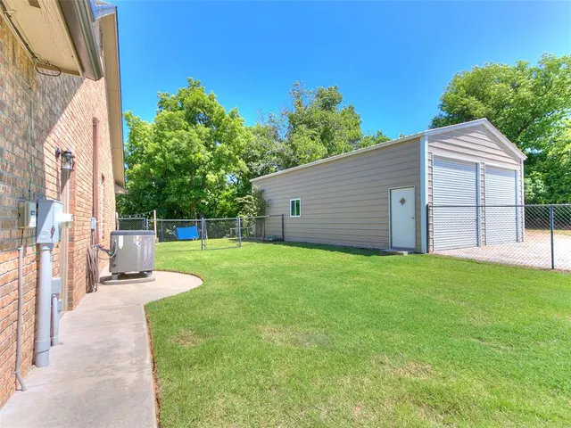 Photo 8 — 4701 S Henney Road, Choctaw, OK 73020