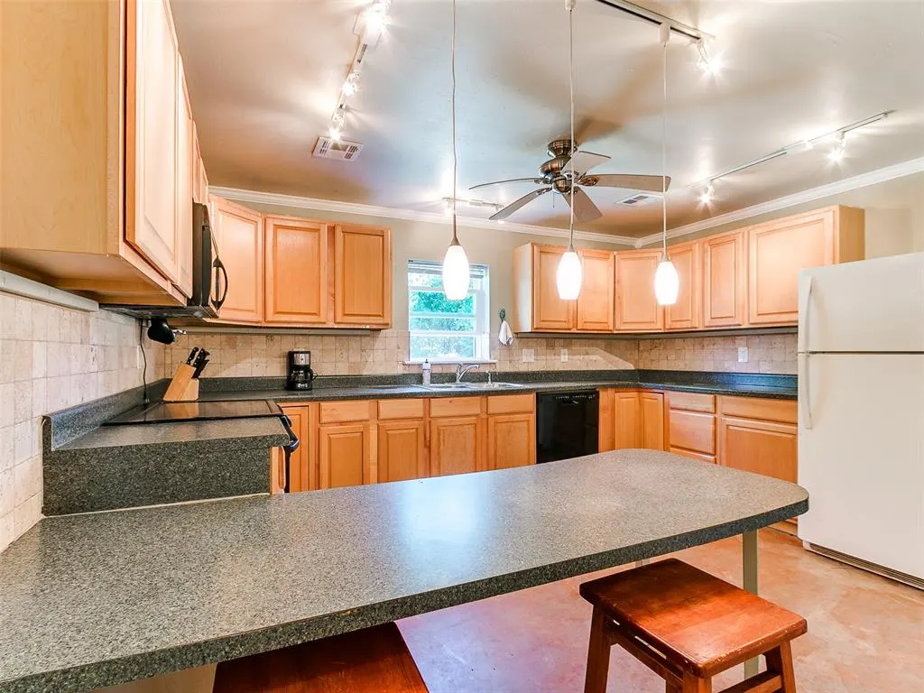 Photo 48 — 4701 S Henney Road, Choctaw, OK 73020