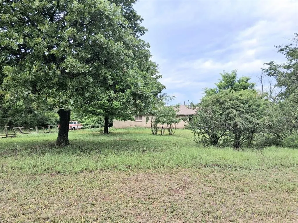 Photo 2 — 30 Limberlost, McLoud, OK 74851