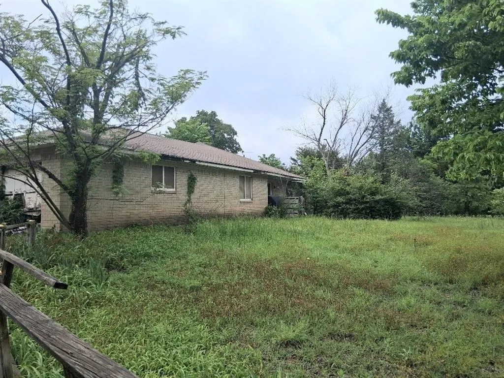 Photo 4 — 30 Limberlost, McLoud, OK 74851