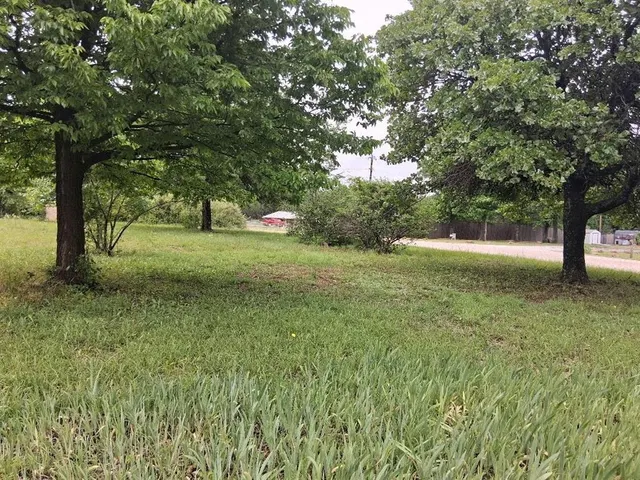 Photo 8 — 30 Limberlost, McLoud, OK 74851