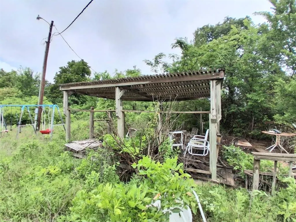 Photo 15 — 30 Limberlost, McLoud, OK 74851