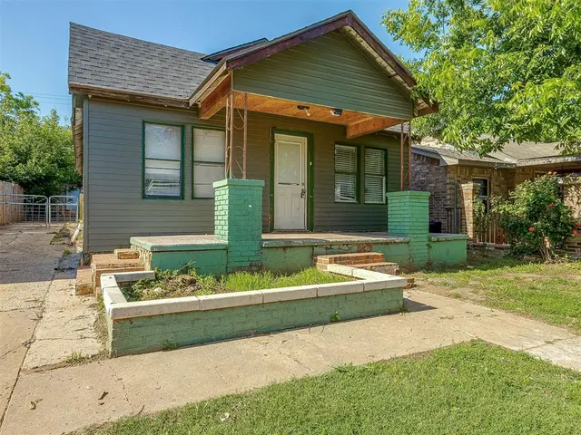 Photo 3 — 1426 SW 28th Street, Oklahoma City, OK 73108