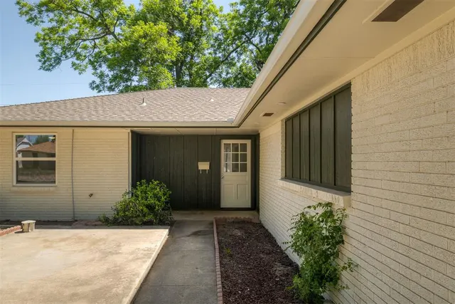 Photo 7 — 7516 NW 27th Street, Bethany, OK 73008