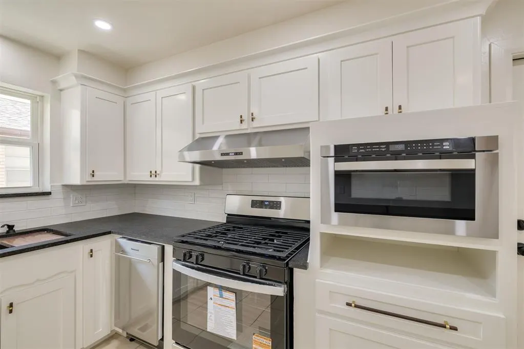 Photo 23 — 7516 NW 27th Street, Bethany, OK 73008