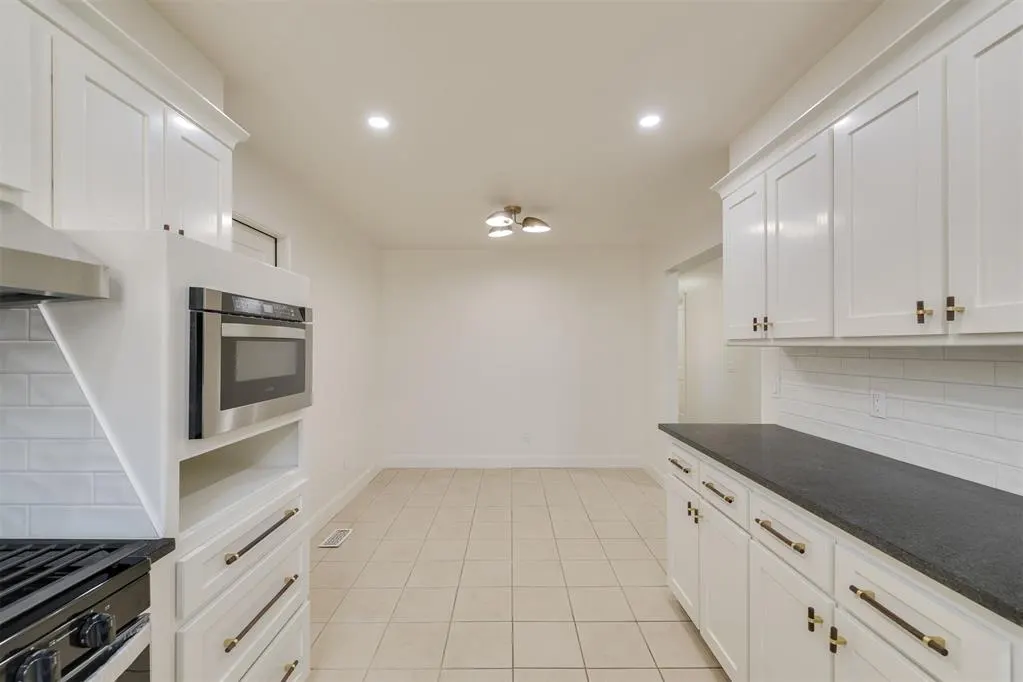 Photo 26 — 7516 NW 27th Street, Bethany, OK 73008