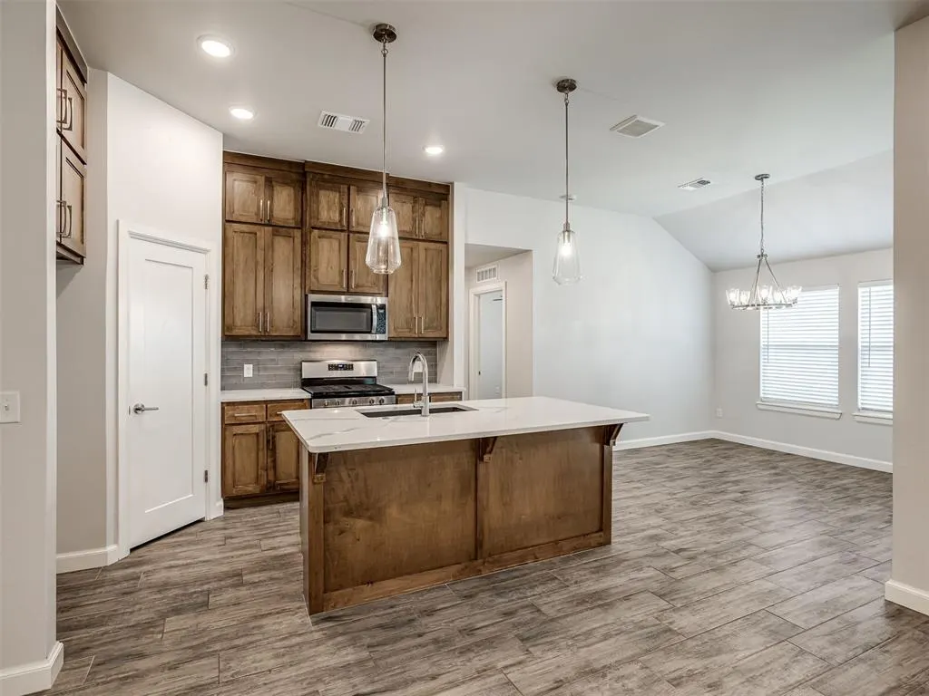 Photo 12 — 3714 Cassidy Drive, Norman, OK 73069
