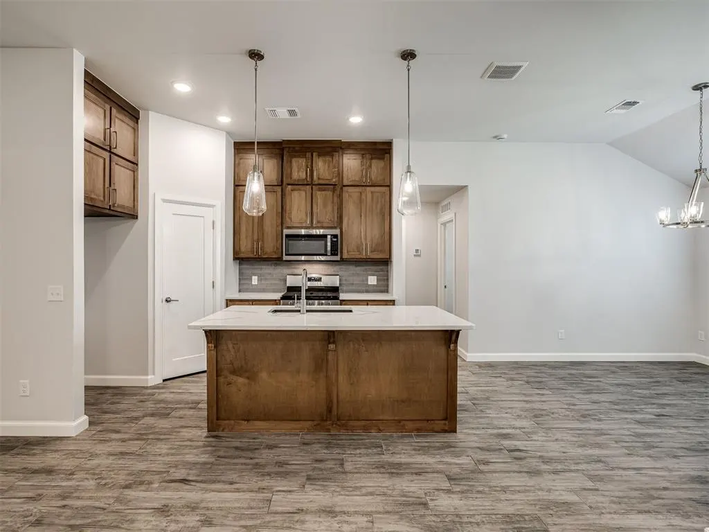 Photo 13 — 3714 Cassidy Drive, Norman, OK 73069