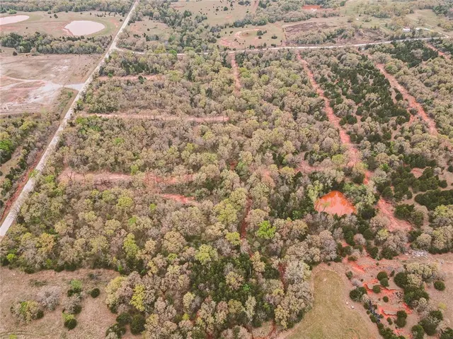 Photo 2 — 29760 Gaddy Road, Macomb, OK 74852