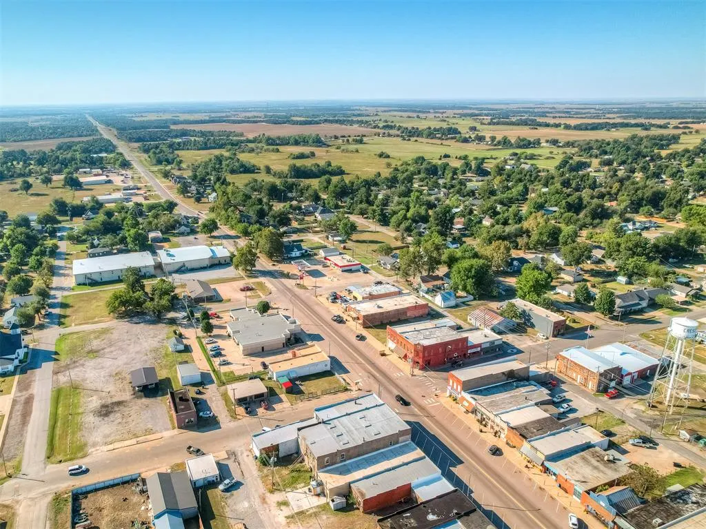 Photo 34 — 104 N Grand Street, Crescent, OK 73028