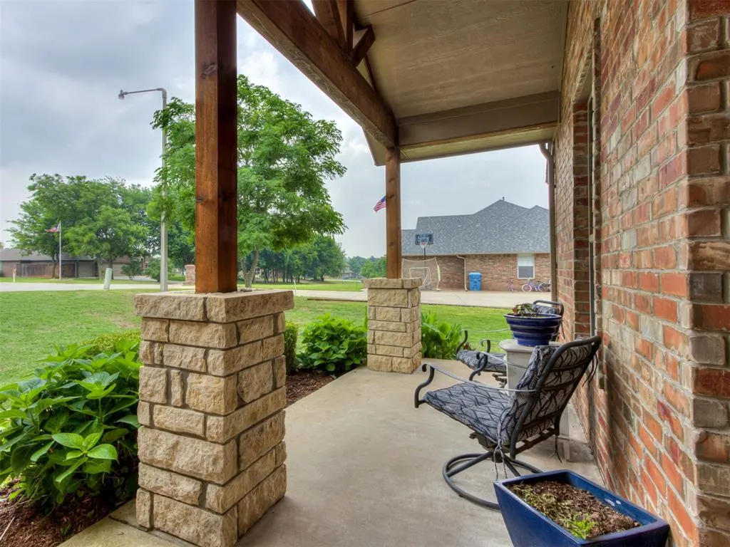 Photo 3 — 501 Arrowhead Drive, Tuttle, OK 73089