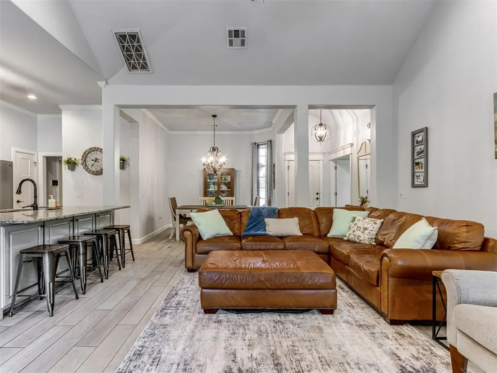 Photo 9 — 501 Arrowhead Drive, Tuttle, OK 73089