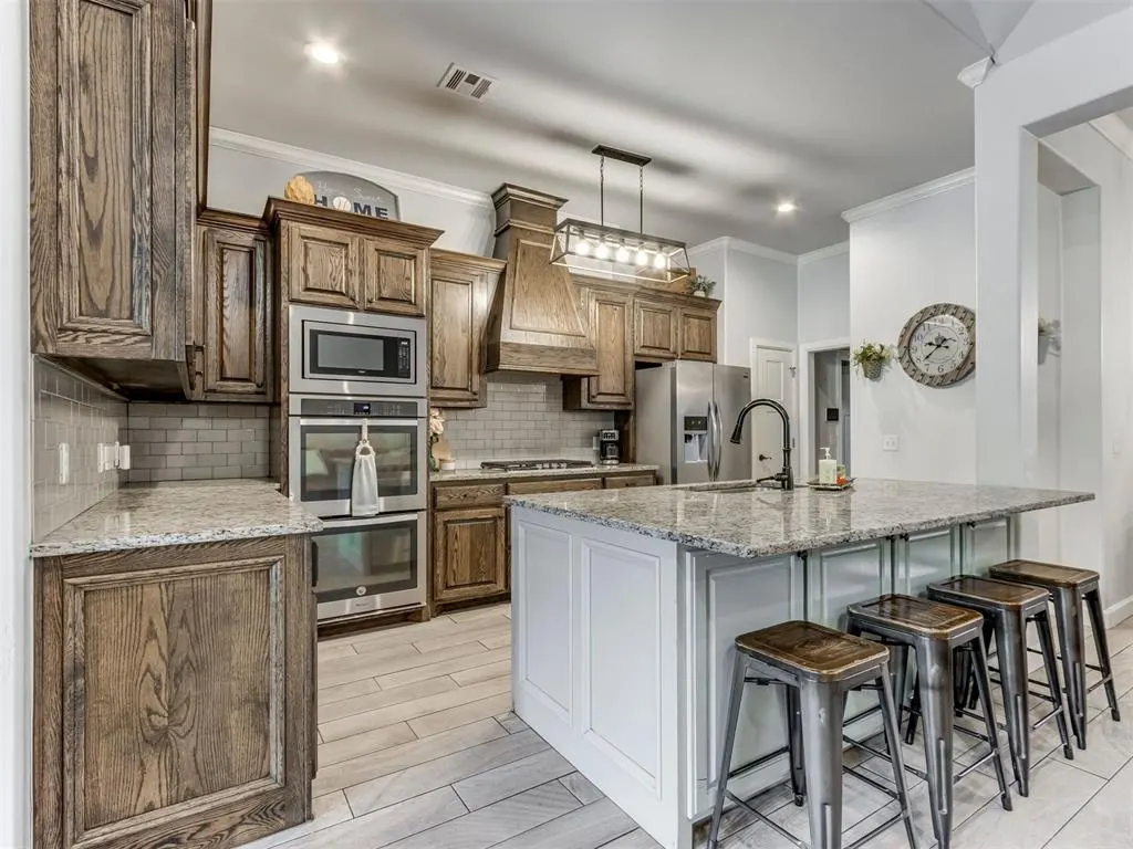 Photo 12 — 501 Arrowhead Drive, Tuttle, OK 73089