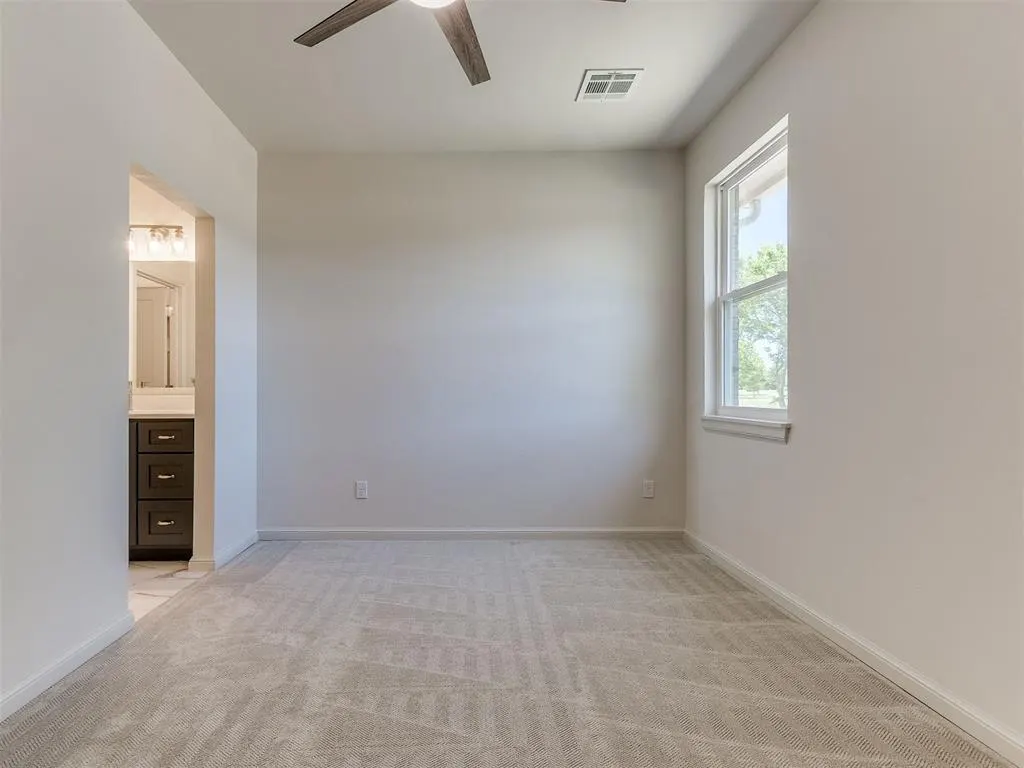 Photo 9 — 508 S Freedom Drive, Mustang, OK 73064