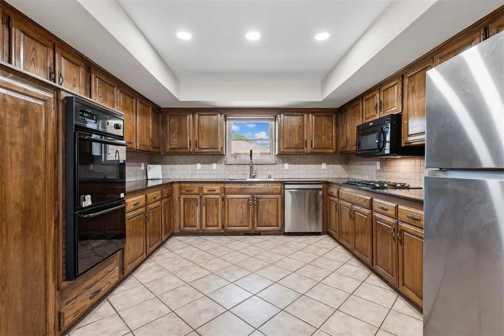 Photo 17 — 4031 Spyglass Road, Oklahoma City, OK 73120
