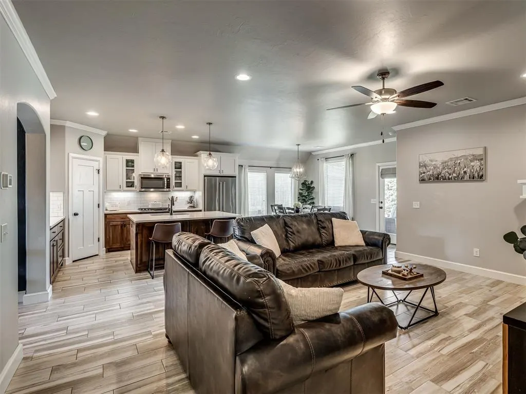 Photo 11 — 16309 Monarch Field Road, Edmond, OK 73013