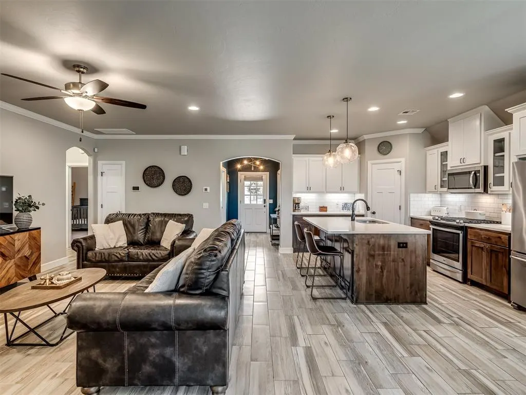 Photo 12 — 16309 Monarch Field Road, Edmond, OK 73013