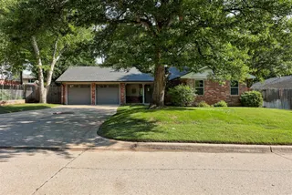Sold home at 1609 Chestnut Lane