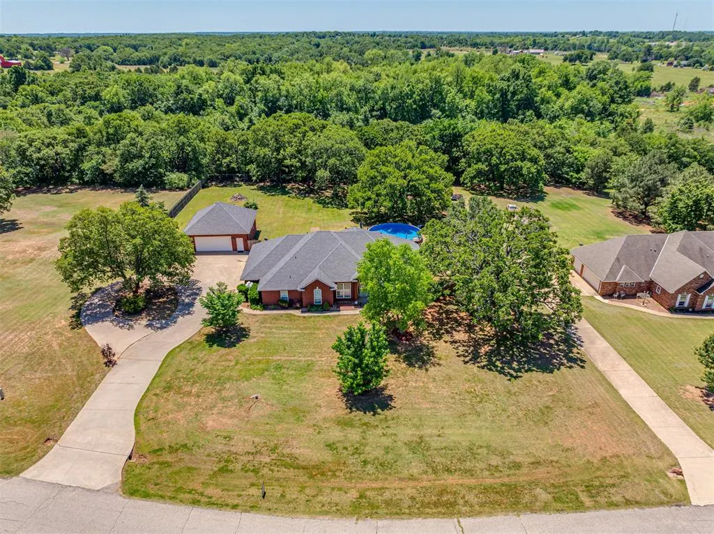 Front exterior — 43447 Cobblestone Way, Tecumseh, OK 74873