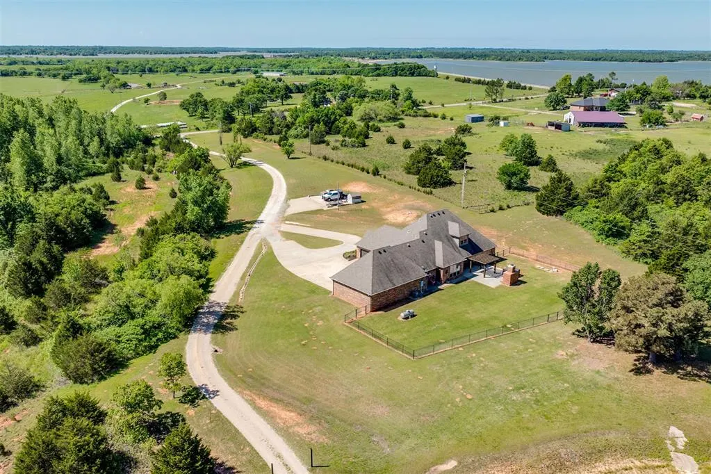 Photo 3 — 33410 Pecan Grove Road, Shawnee, OK 74804
