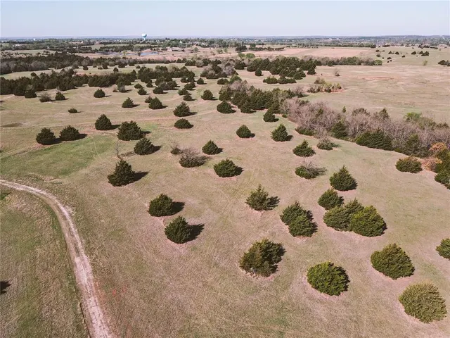 Photo 4 — 6012 N Jardot Road, Stillwater, OK 74075