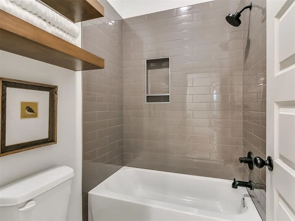 Photo 21 — 2441 Hawks Haven Drive, Guthrie, OK 73044