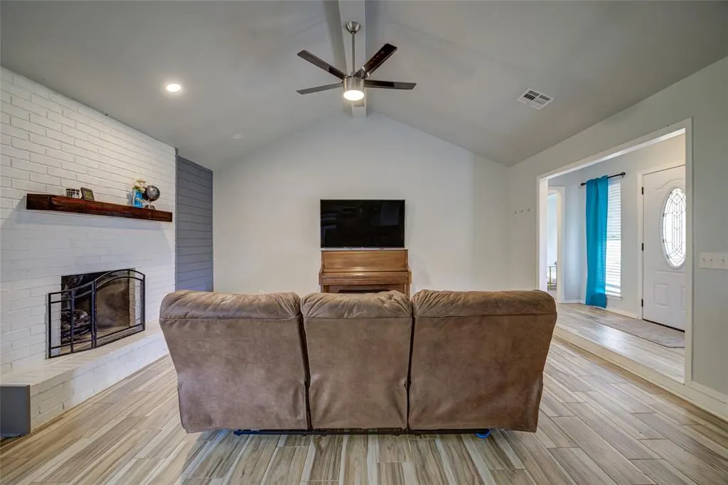 Photo 9 — 2009 Oakcreek Drive, Norman, OK 73071