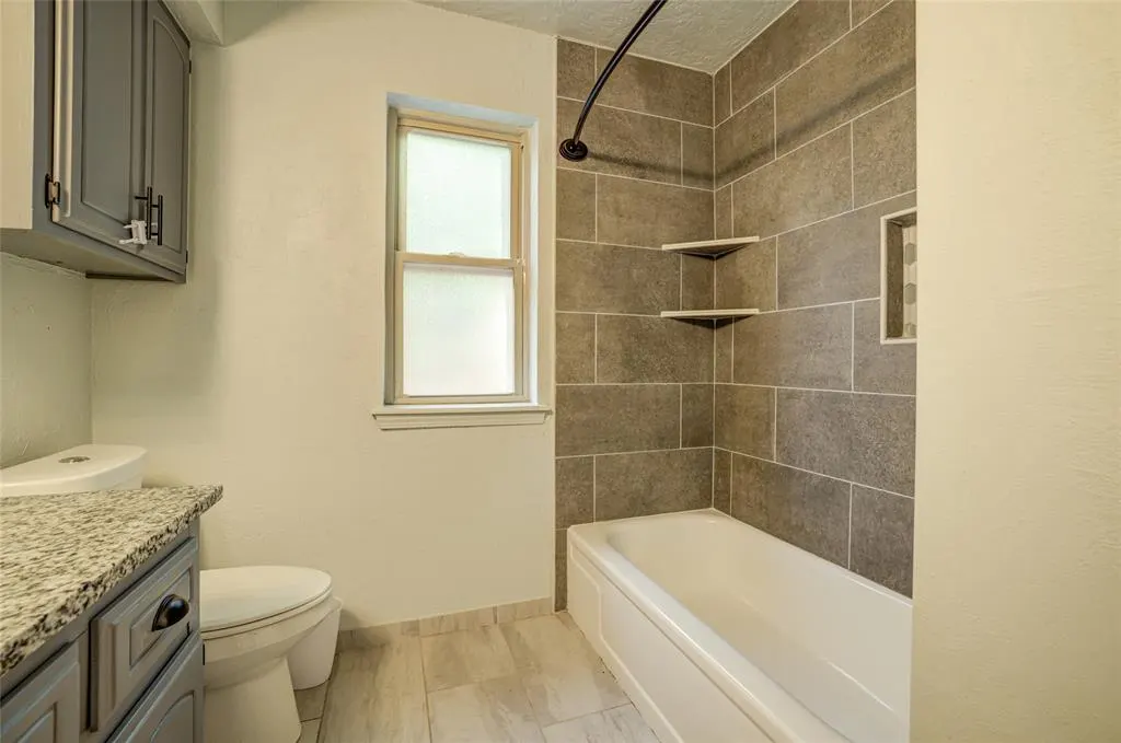 Photo 18 — 2009 Oakcreek Drive, Norman, OK 73071