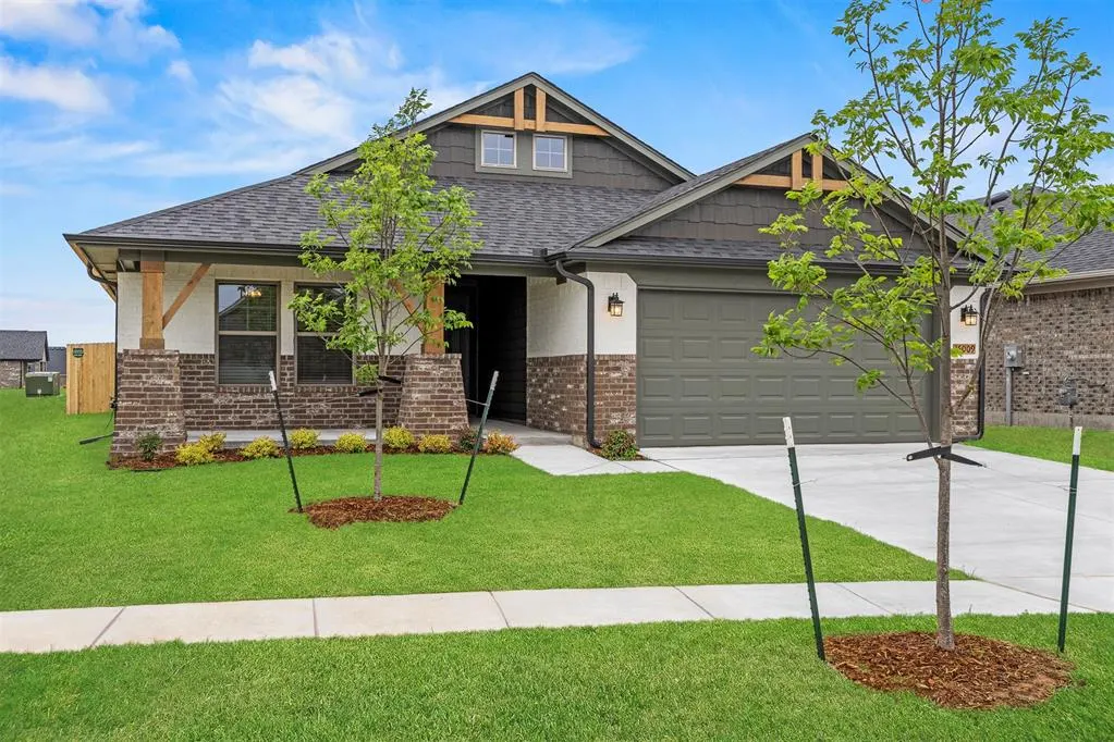Photo 2 — 16009 Switchgrass Place, Moore, OK 73170