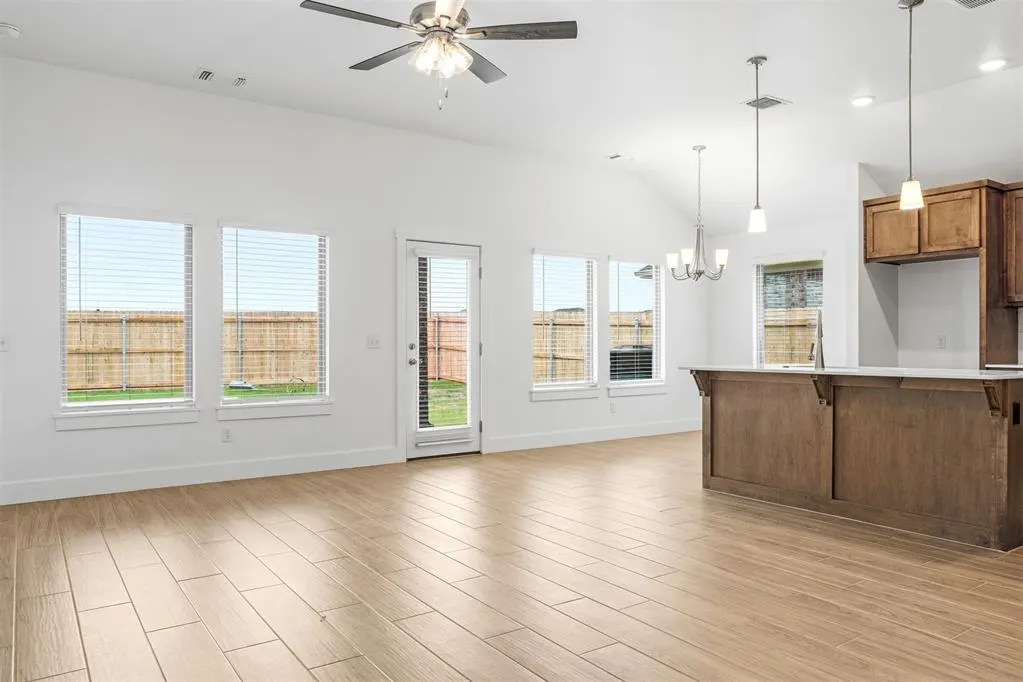 Photo 5 — 16009 Switchgrass Place, Moore, OK 73170