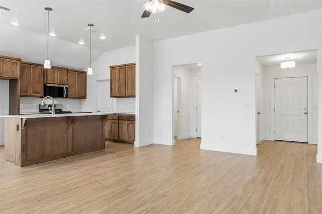 Photo 6 — 16009 Switchgrass Place, Moore, OK 73170