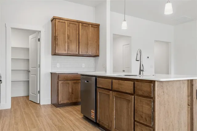 Photo 8 — 16009 Switchgrass Place, Moore, OK 73170