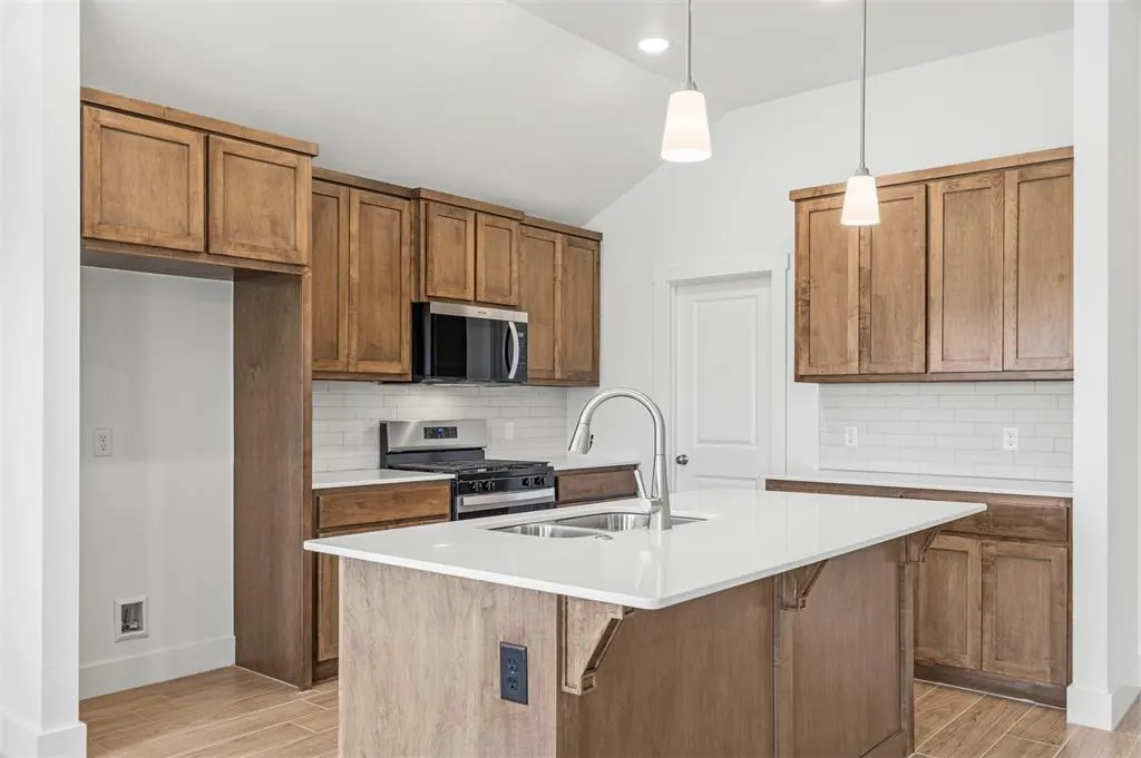 Photo 15 — 16009 Switchgrass Place, Moore, OK 73170