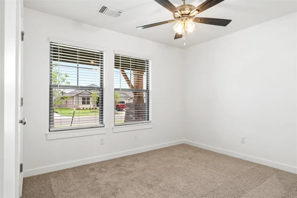 Photo 16 — 16009 Switchgrass Place, Moore, OK 73170