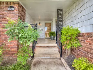 Sold home at 2724 Lakeside Drive