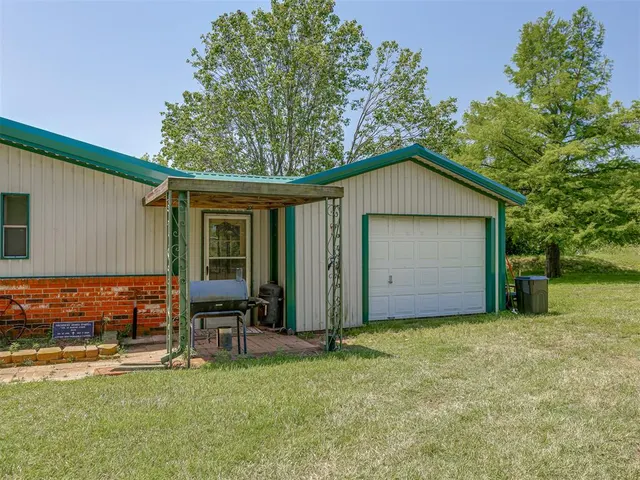 Photo 6 — 20240 156th Street, Lexington, OK 73051