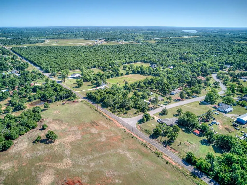 Photo 11 — 19009 Rockspring Drive, Newalla, OK 74857