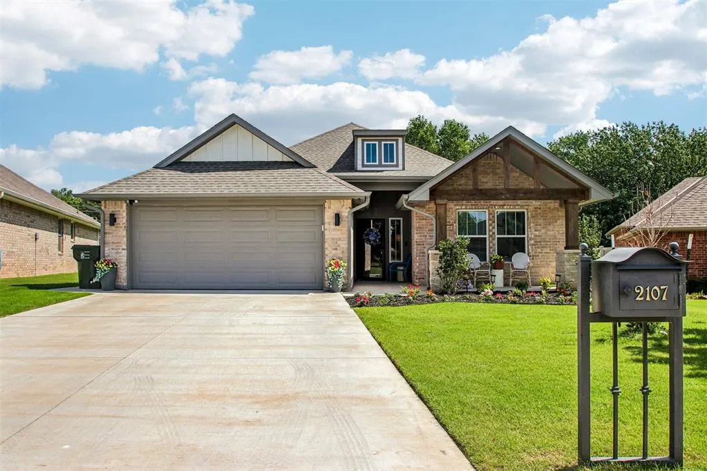 Photo 2 — 2107 Turtle Creek Way, Norman, OK 73071