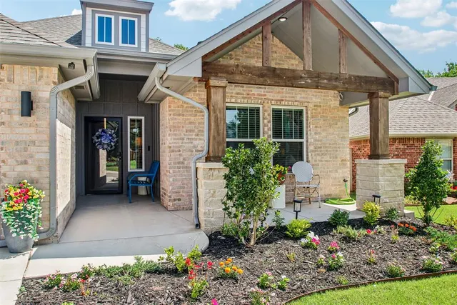 Photo 5 — 2107 Turtle Creek Way, Norman, OK 73071