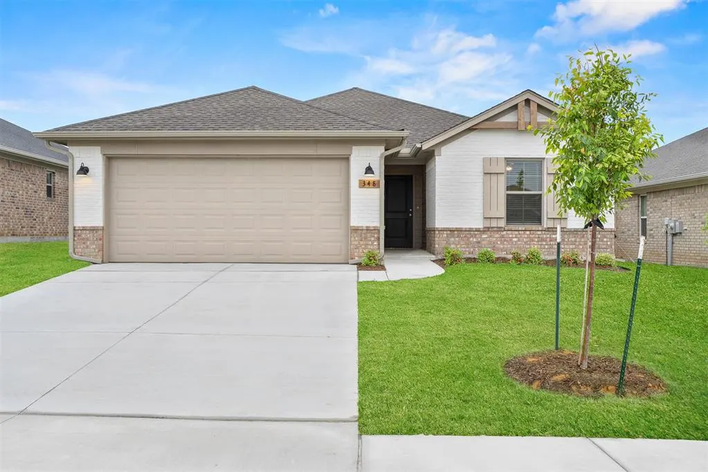 Front exterior — 348 Woodrock Street, Harrah, OK 73045