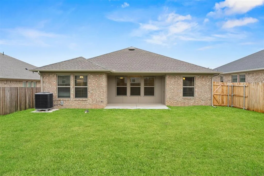 Photo 39 — 348 Woodrock Street, Harrah, OK 73045
