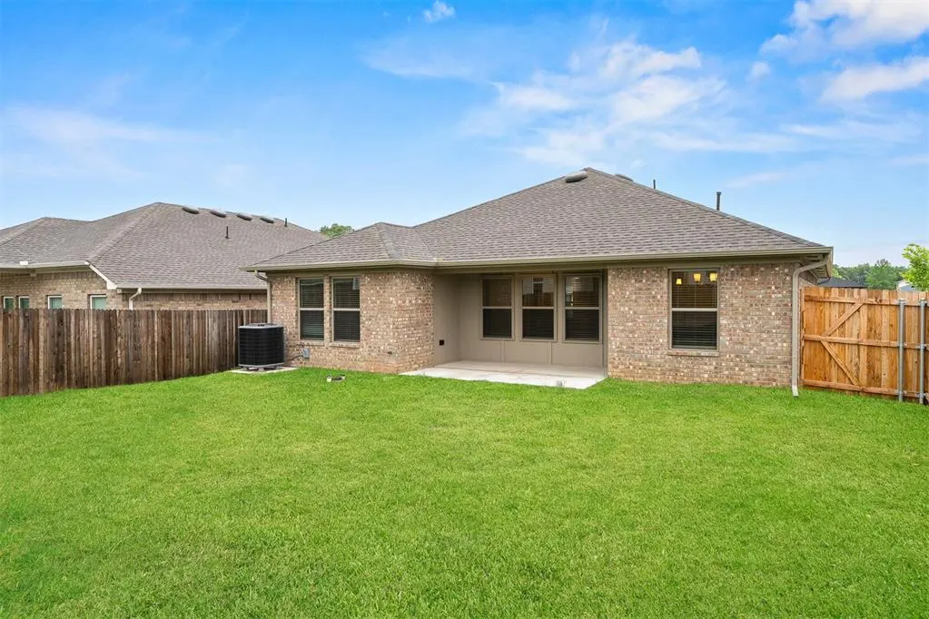 Photo 40 — 348 Woodrock Street, Harrah, OK 73045