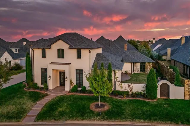 Photo 2 — 16324 Morningside Drive, Edmond, OK 73013
